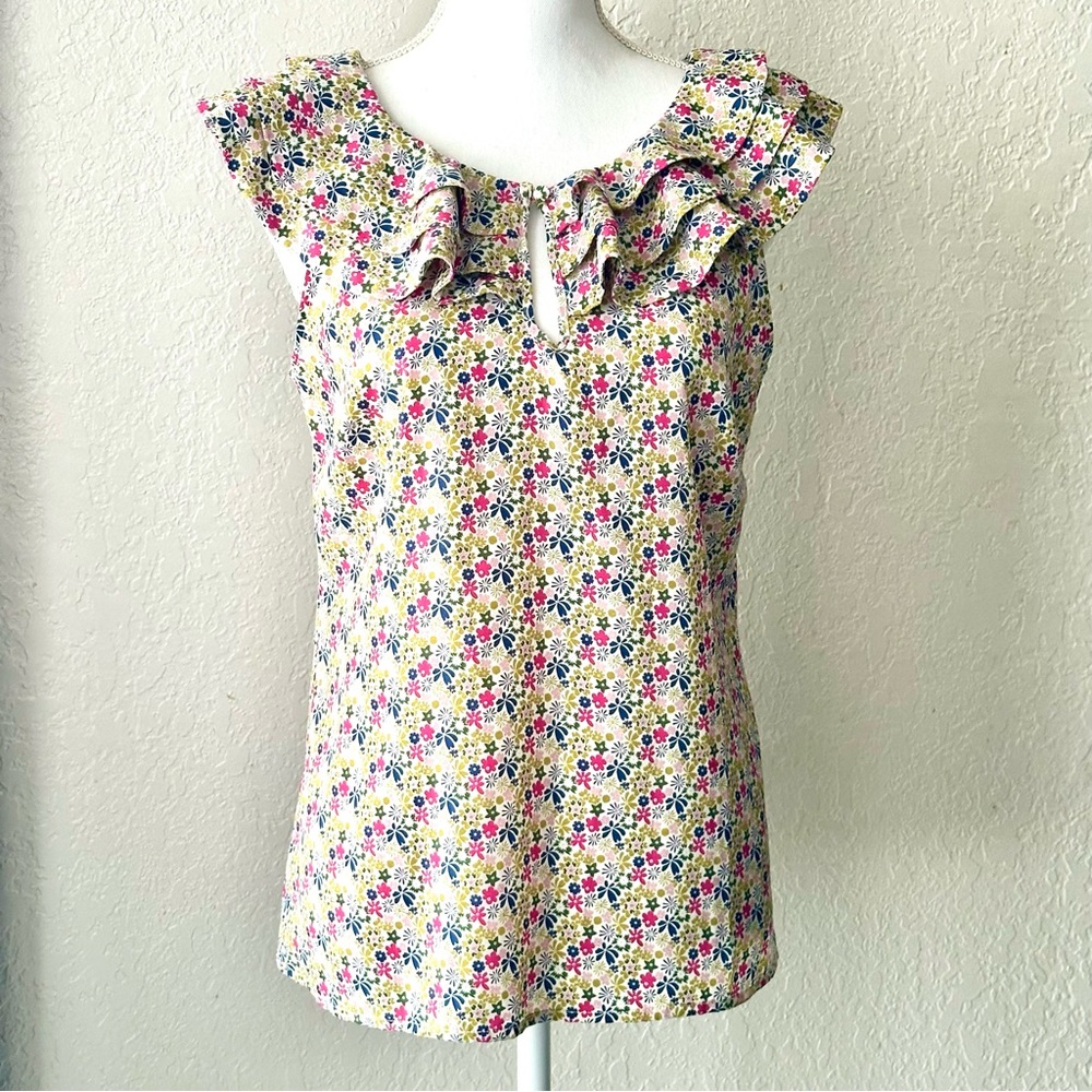 Women’s Floral Ruffled Top Size M